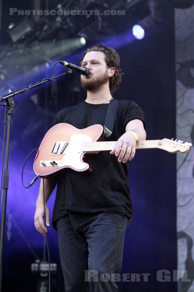 ALT-J - 2013-08-23 - SAINT CLOUD - Domaine National - Scene de la Cascade - 